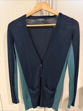 Authentic Vera Wang Navy and Teal Slim V-Neck Cardigan